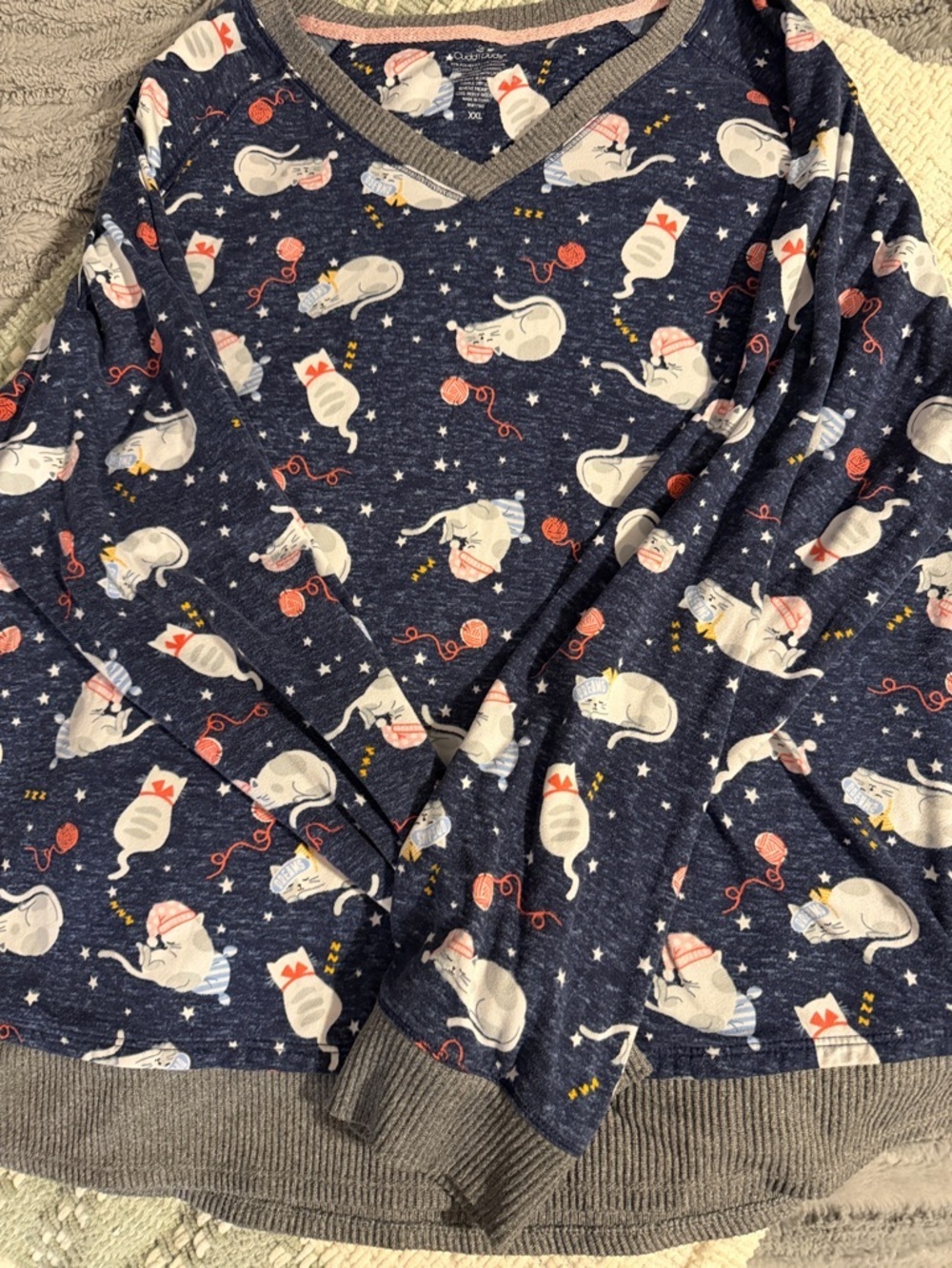 Women’s Cuddl Duds cat pajama set 🐱💙 - Picture 3 of 10
